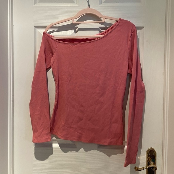 Tops - Long sleeved one shoulder top